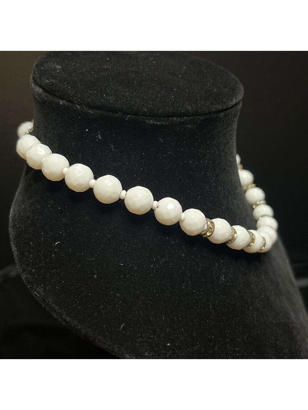 Vintage Art Deco Milk Glass Beads Rhinestone Spacers Choker Collar Necklace - Picture 3 of 7